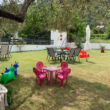 Aparthotel Harmony & 3*