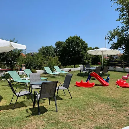 Aparthotel Harmony & 3*