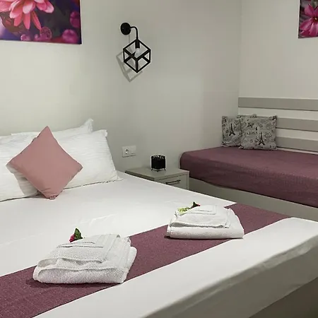 Aparthotel Harmony & *
